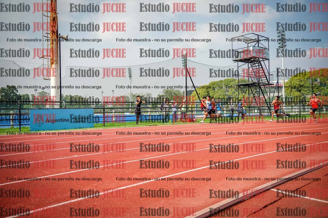 Fotos de los 200 m llanos de varones