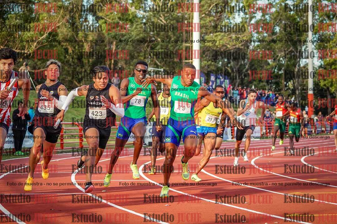 Fotos de los relevos 4x100 m de varones