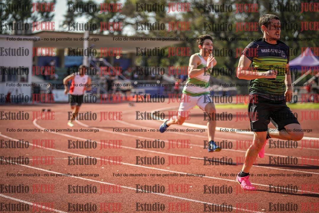 Fotos de los 400 m llanos de varones
