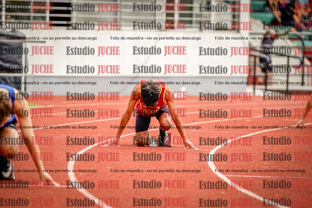 Fotos de los 400 m con vallas de varones