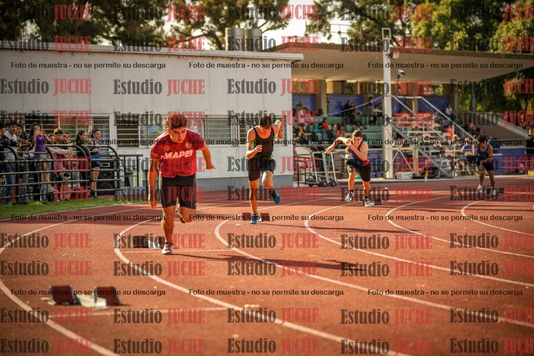 Fotos de los 400 m llanos de varones