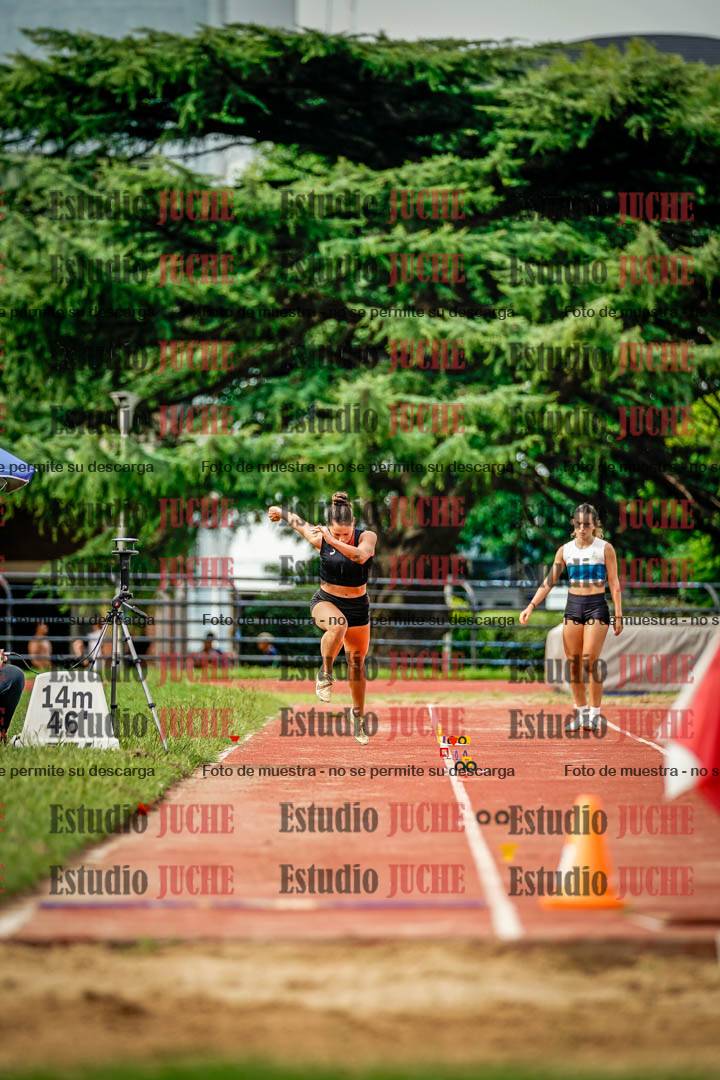 Fotos del salto en largo de mujeres