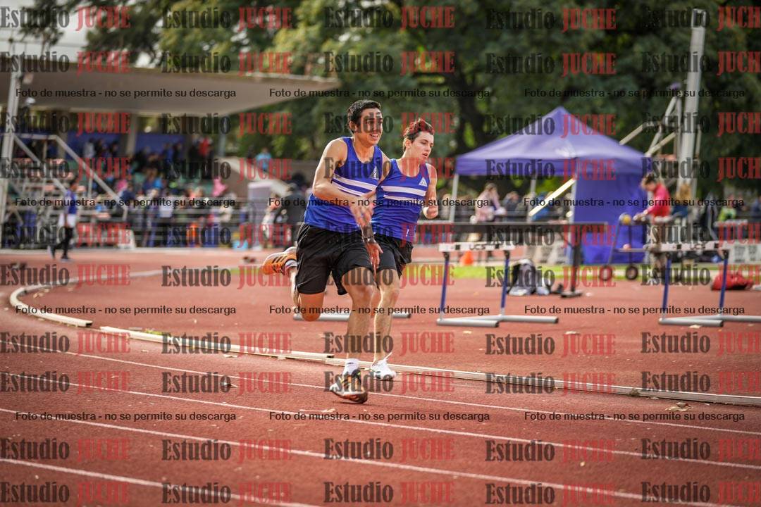 Fotos de los 400 m llanos de varones