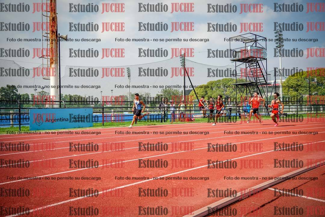 Fotos de los 200 m llanos de varones