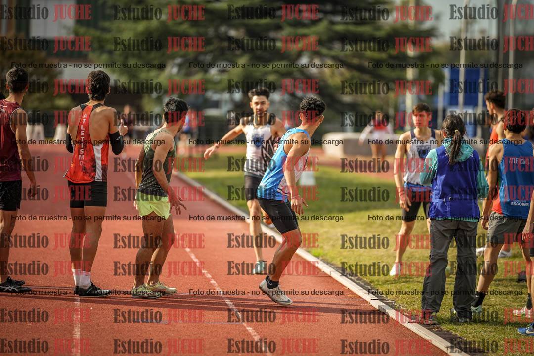 Fotos de las postas 4x400 m llanos de varones