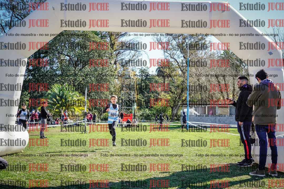 Fotos de la llegada del cross de 1000 m