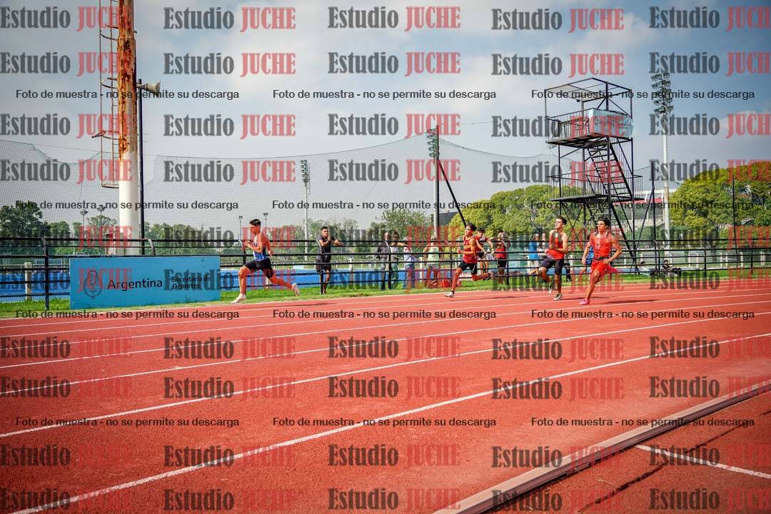 Fotos de los 200 m llanos de varones