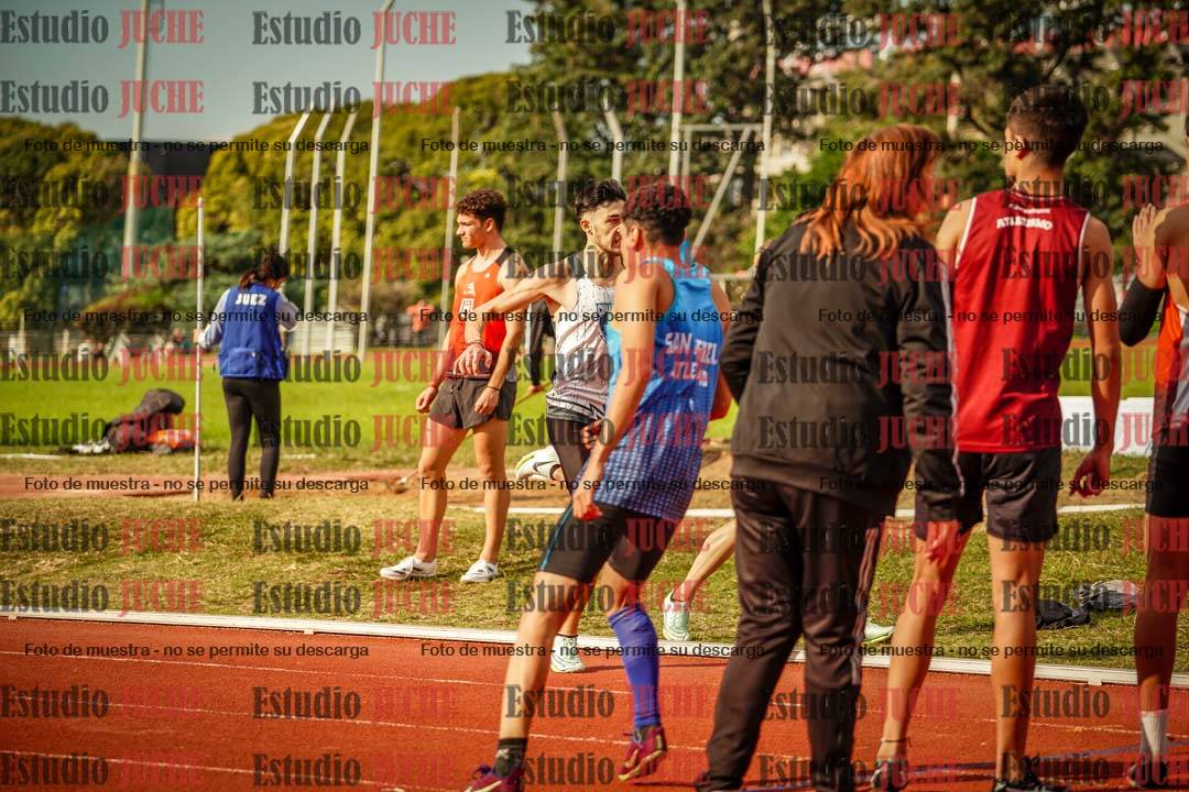 Fotos de las postas 4x400 m llanos de varones
