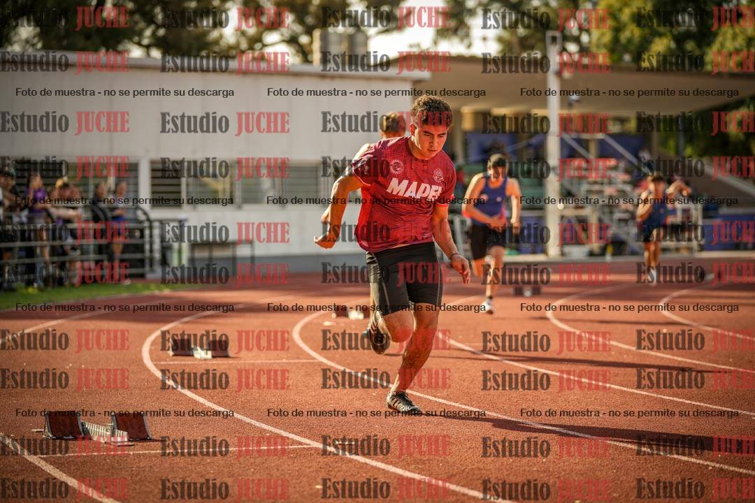 Fotos de los 400 m llanos de varones
