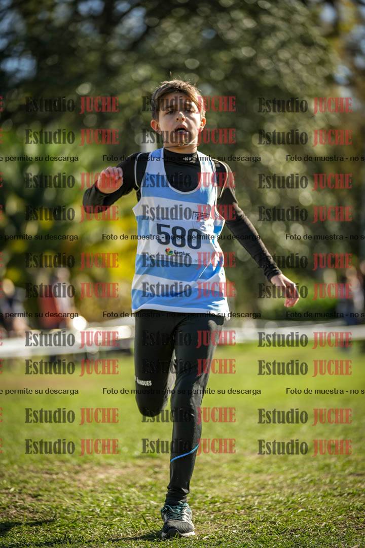 Fotos de la llegada del cross de 1000 m