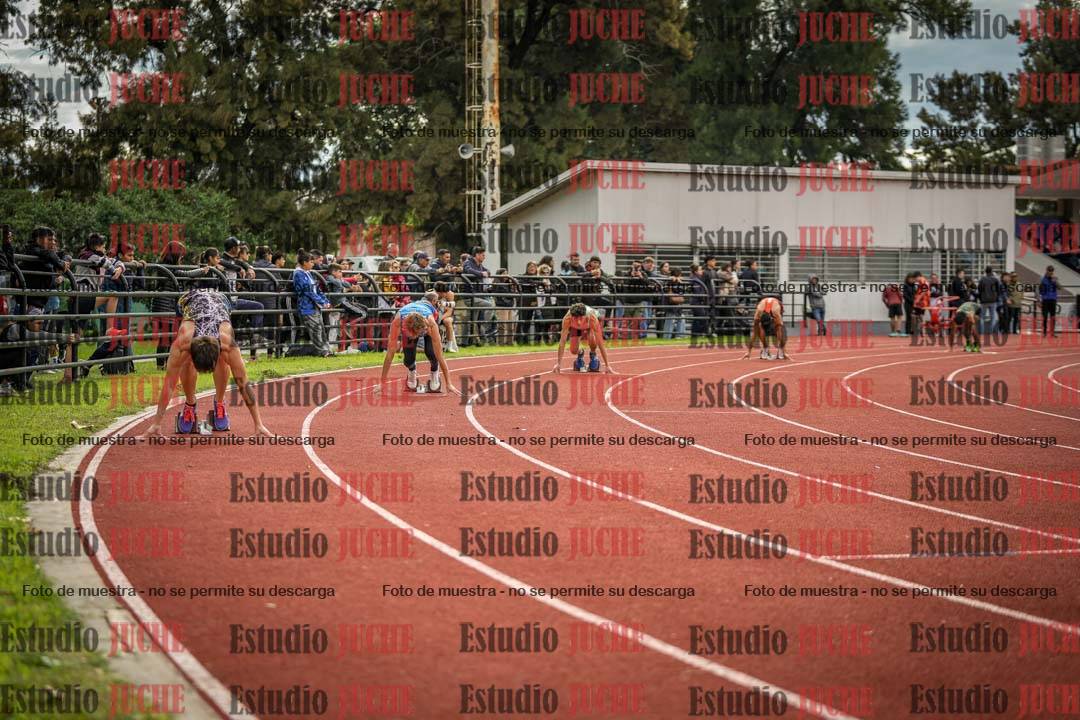 Fotos de los 400 m llanos de varones