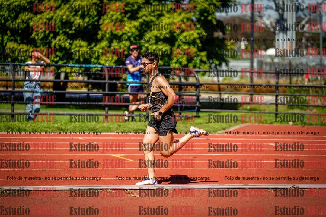 Fotos de los 5000 m llanos de mujeres y varones