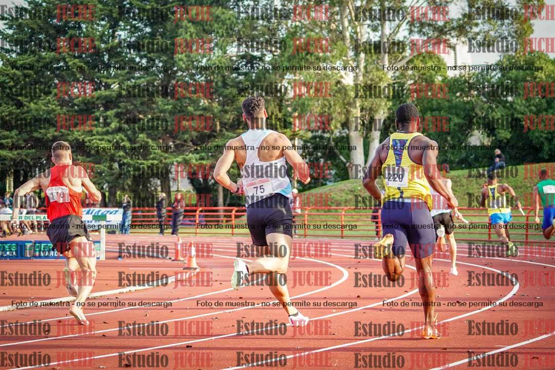 Fotos de los relevos 4x100 m de varones