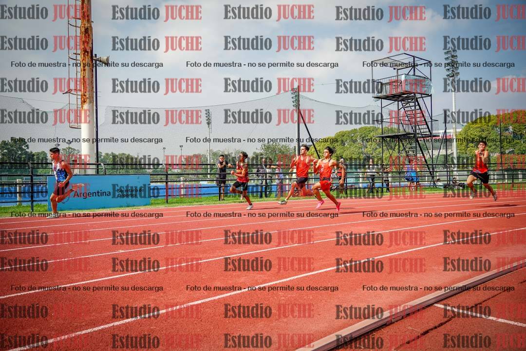 Fotos de los 200 m llanos de varones