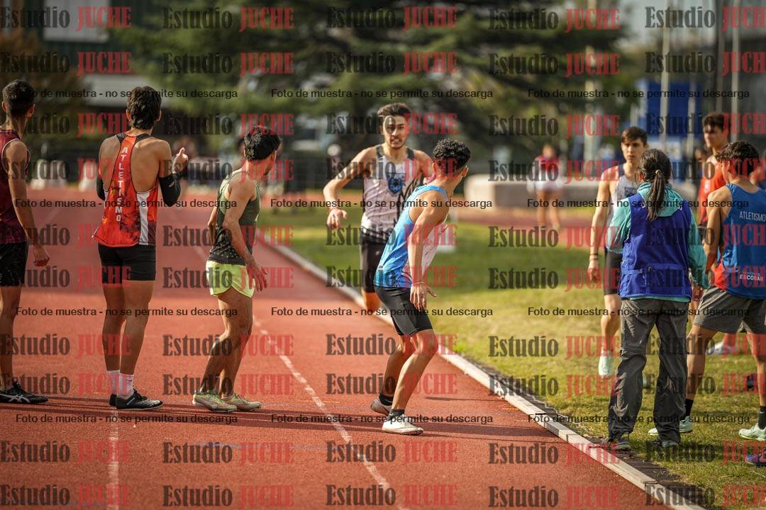 Fotos de las postas 4x400 m llanos de varones