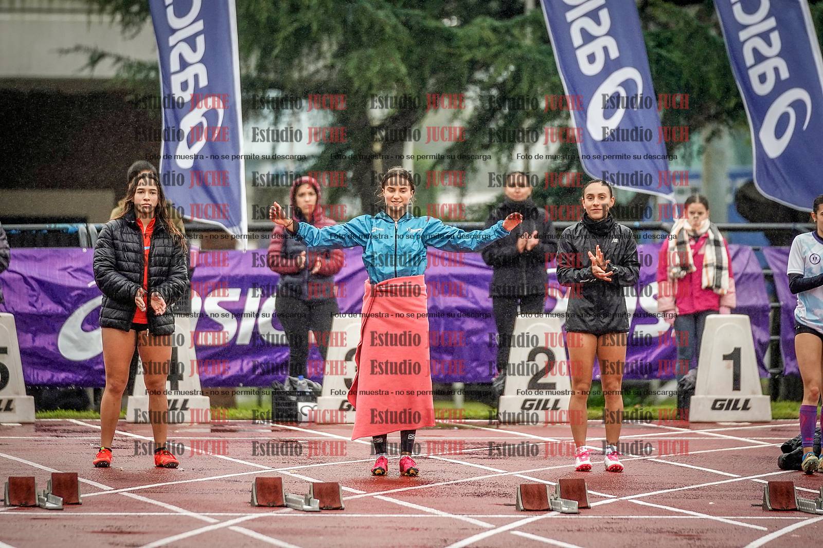 Fotos de los 100 m llanos de mujeres - FINAL
