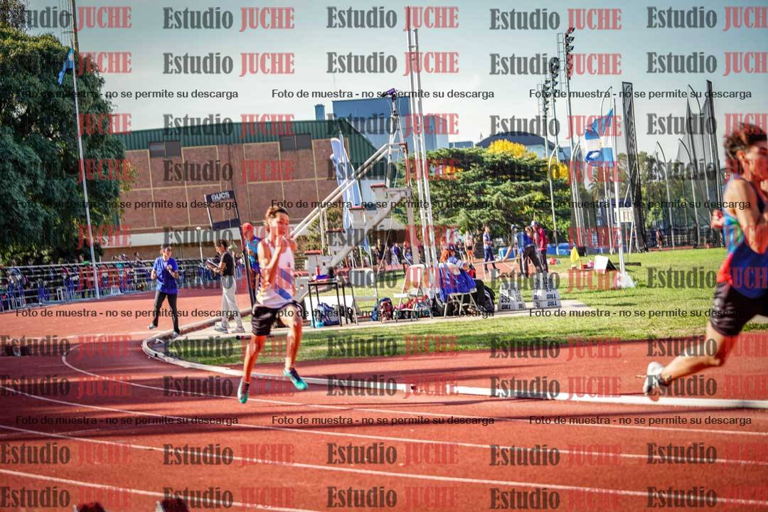 Fotos de los 400 m llanos de varones