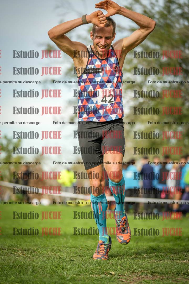 Fotos de la llegada del cross de 8000 m