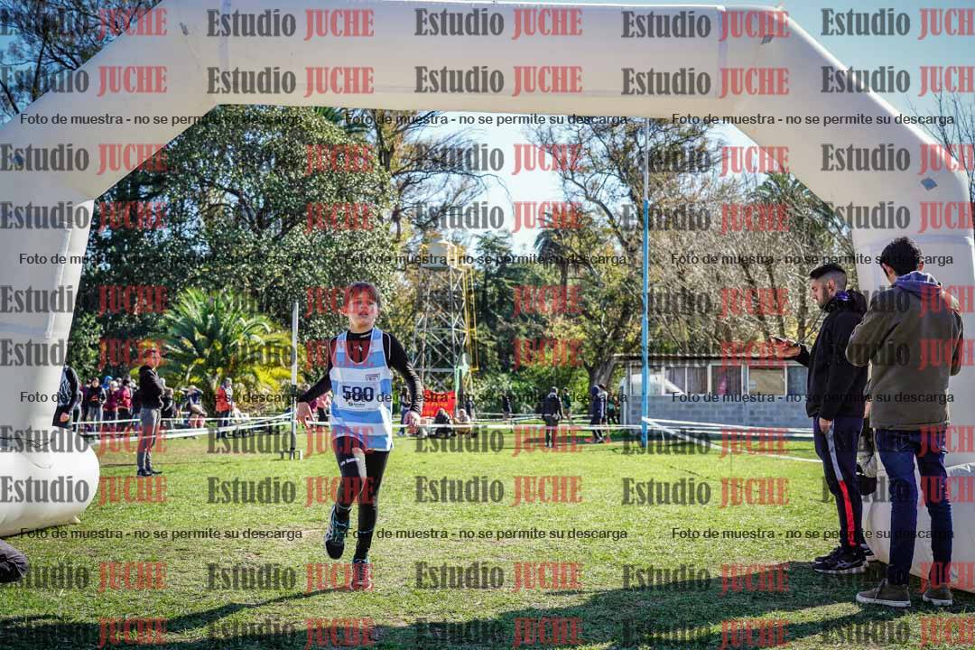 Fotos de la llegada del cross de 1000 m