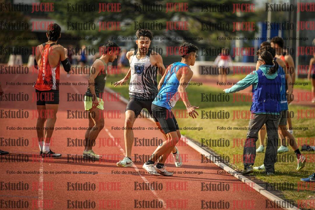 Fotos de las postas 4x400 m llanos de varones