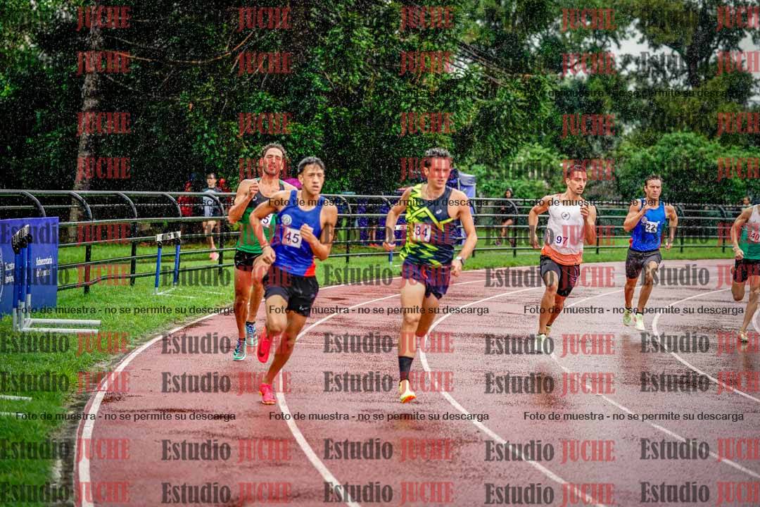 Fotos de los 800 m de varones