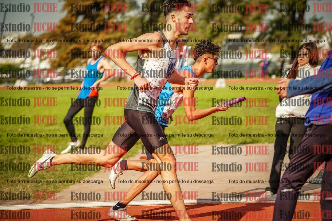 Fotos de las postas 4x400 m llanos de varones
