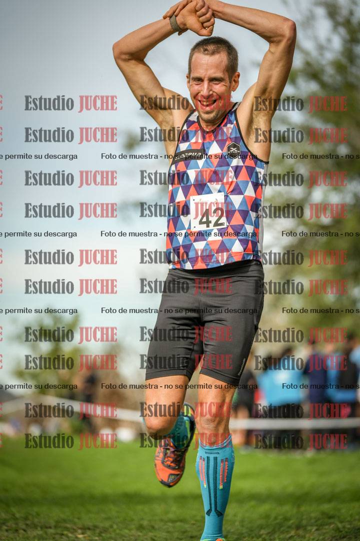 Fotos de la llegada del cross de 8000 m