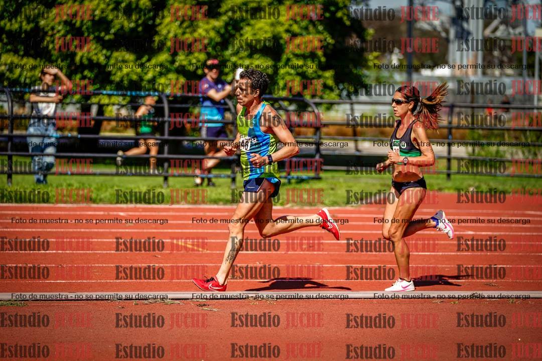 Fotos de los 5000 m llanos de mujeres y varones