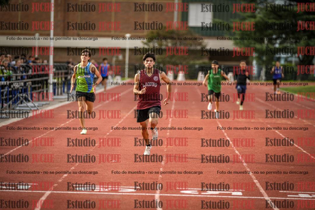 Fotos de los 400 m llanos de varones