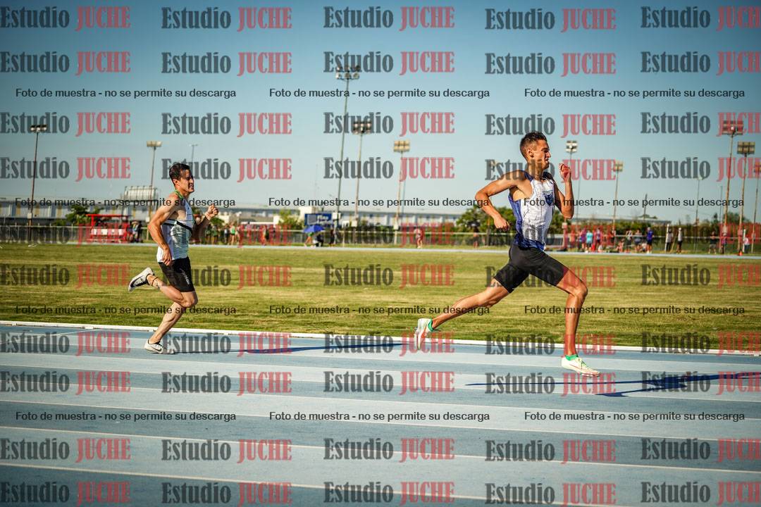 Fotos de los 400 m llanos de varones