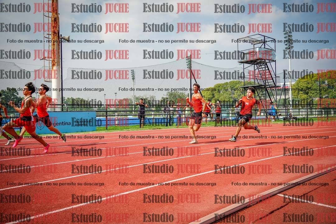 Fotos de los 200 m llanos de varones