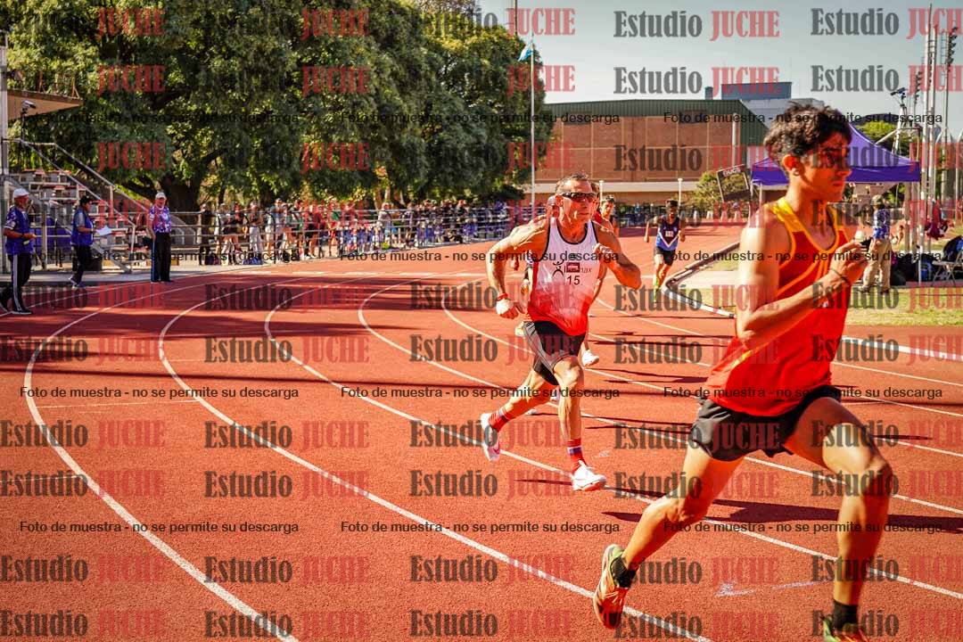 Fotos de los 800 m llanos de varones