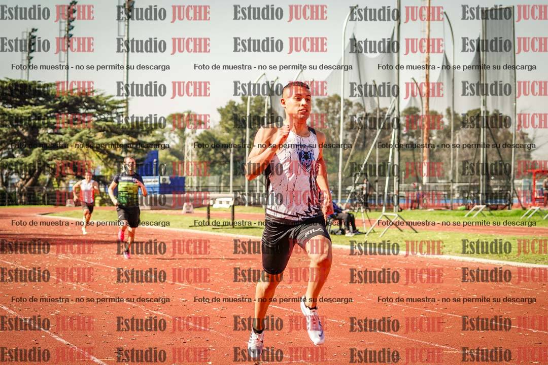 Fotos de los 400 m llanos de varones