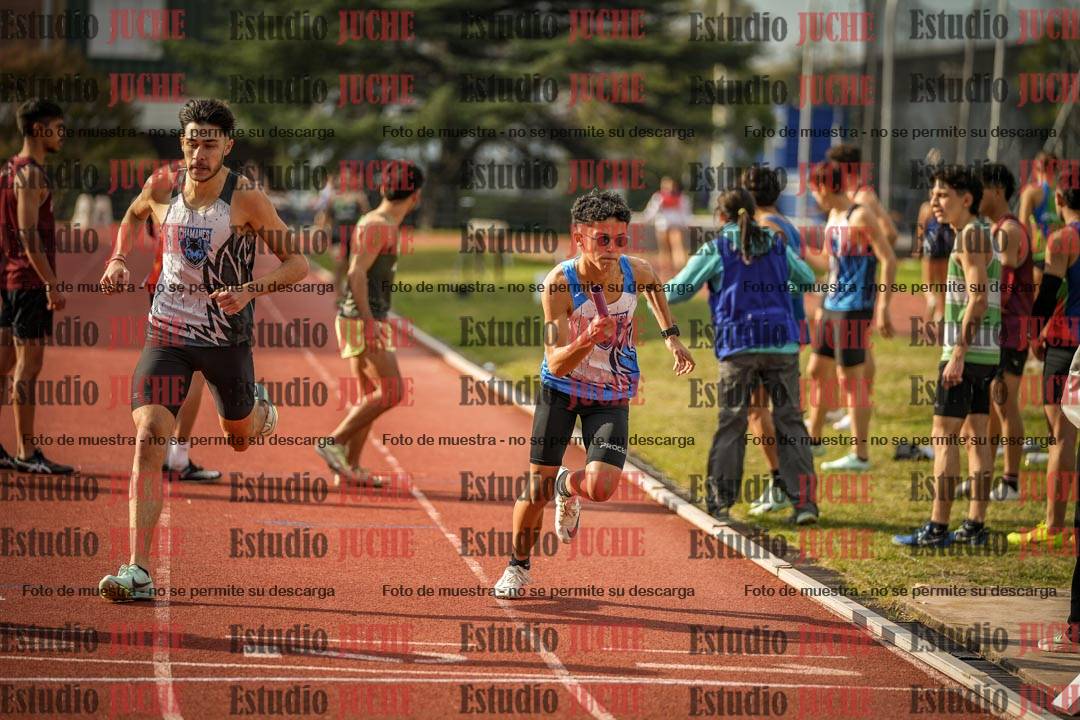 Fotos de las postas 4x400 m llanos de varones