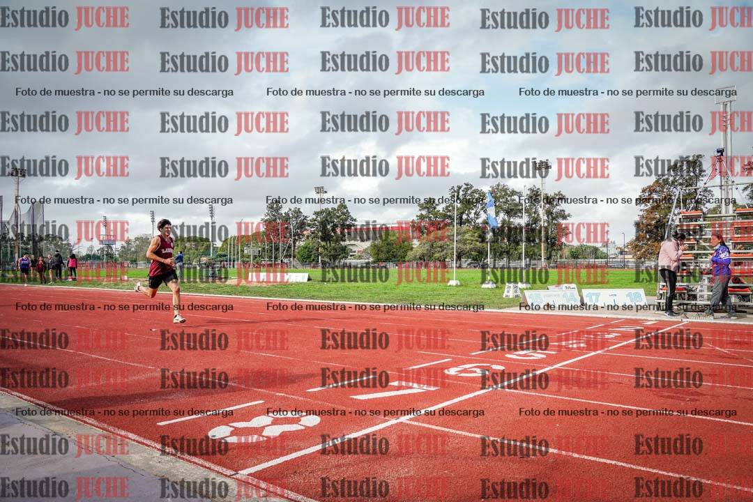 Fotos de los 400 m llanos de varones