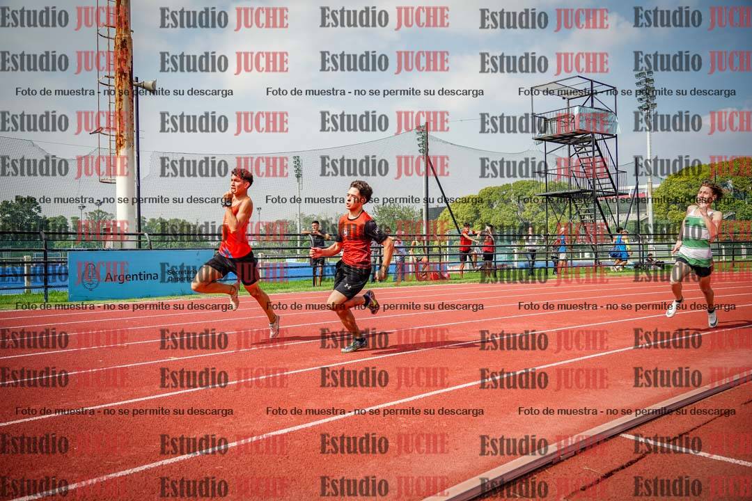 Fotos de los 200 m llanos de varones