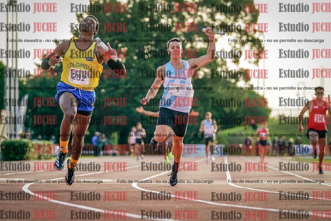 Fotos de los relevos 4x100 m de varones