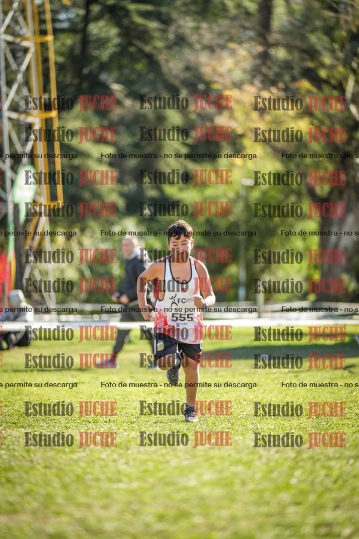 Fotos de la llegada del cross de 1000 m