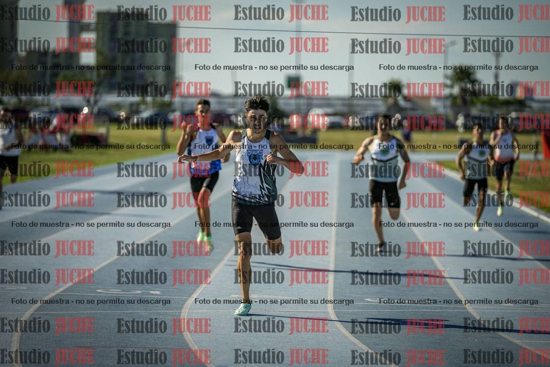 Fotos de los 400 m llanos de varones