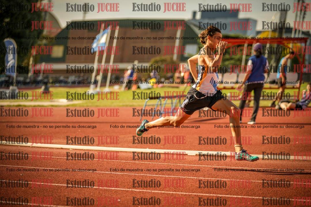 Fotos de los 400 m llanos de varones