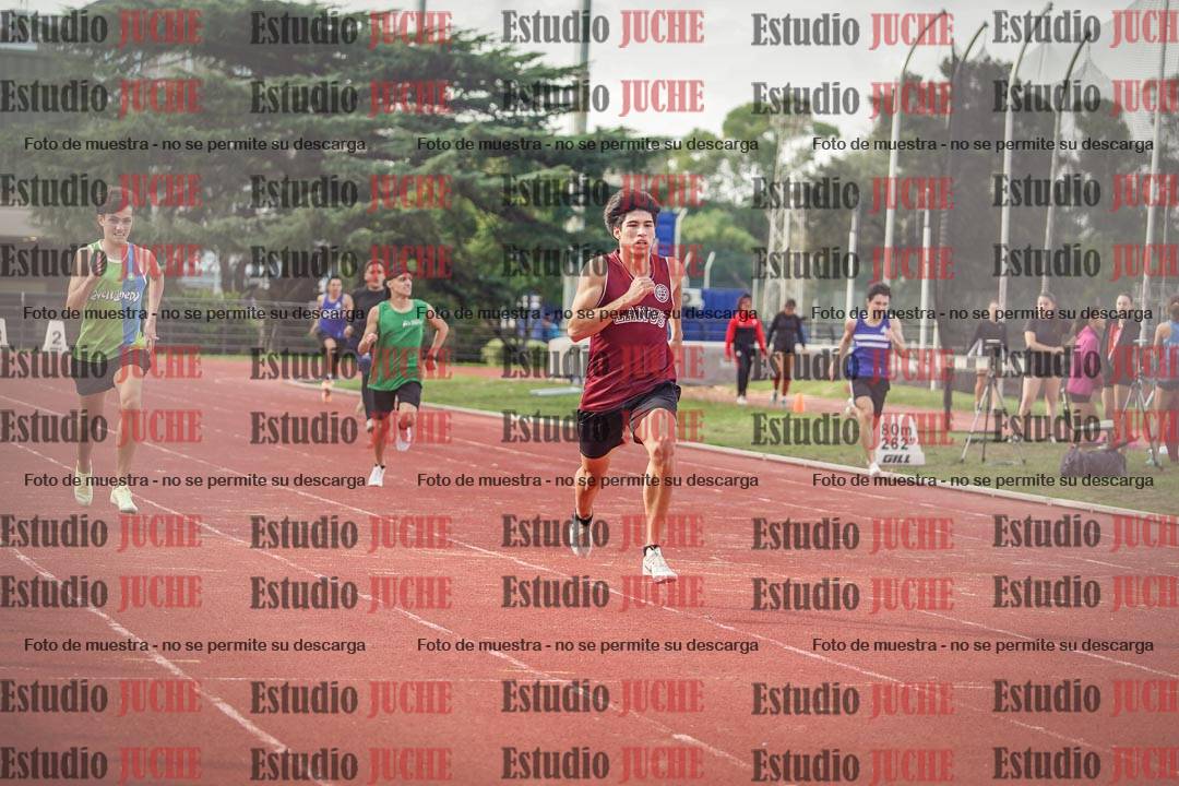 Fotos de los 400 m llanos de varones
