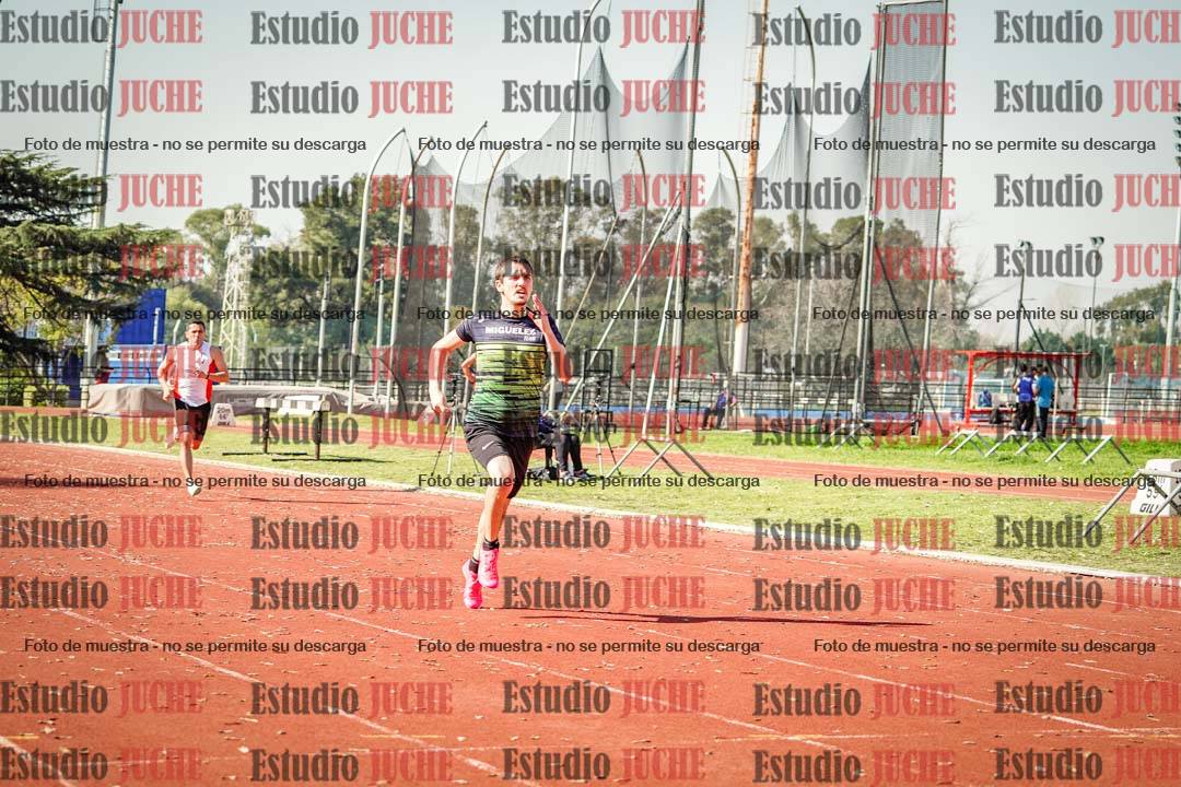 Fotos de los 400 m llanos de varones