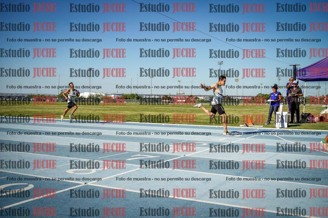 Fotos de los 400 m llanos de varones