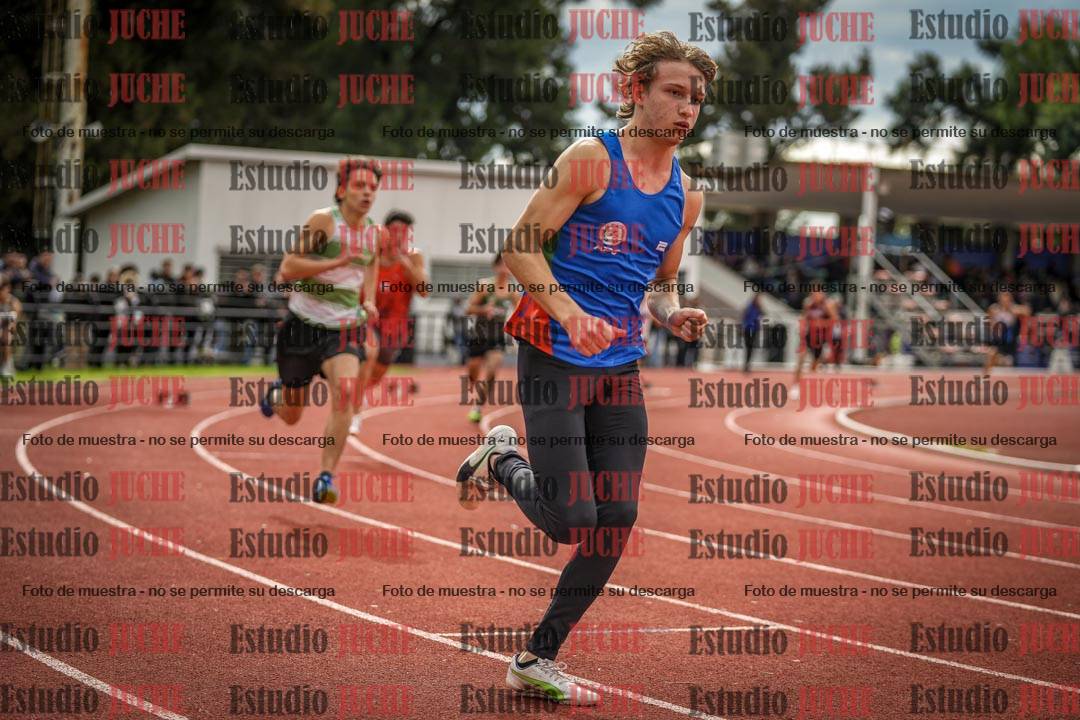 Fotos de los 400 m llanos de varones