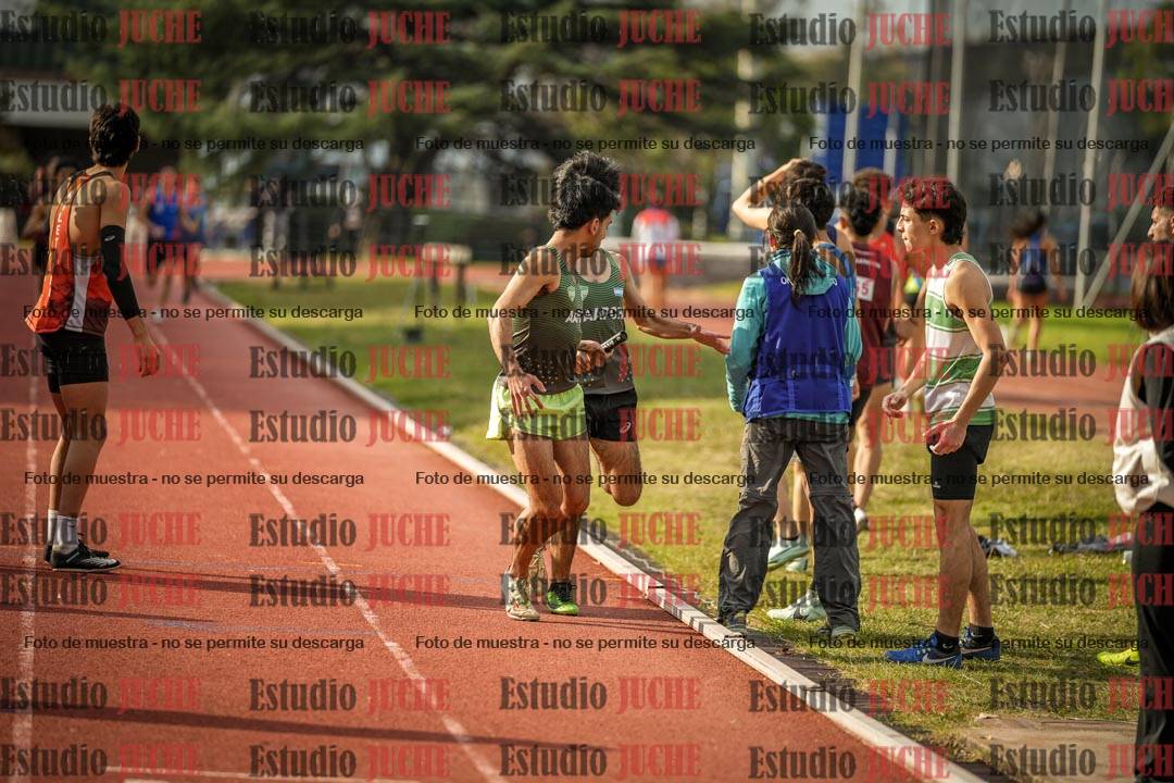 Fotos de las postas 4x400 m llanos de varones