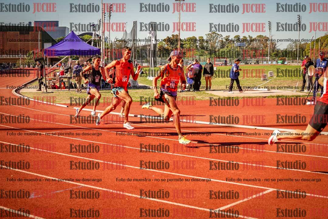 Fotos de los 800 m llanos de varones