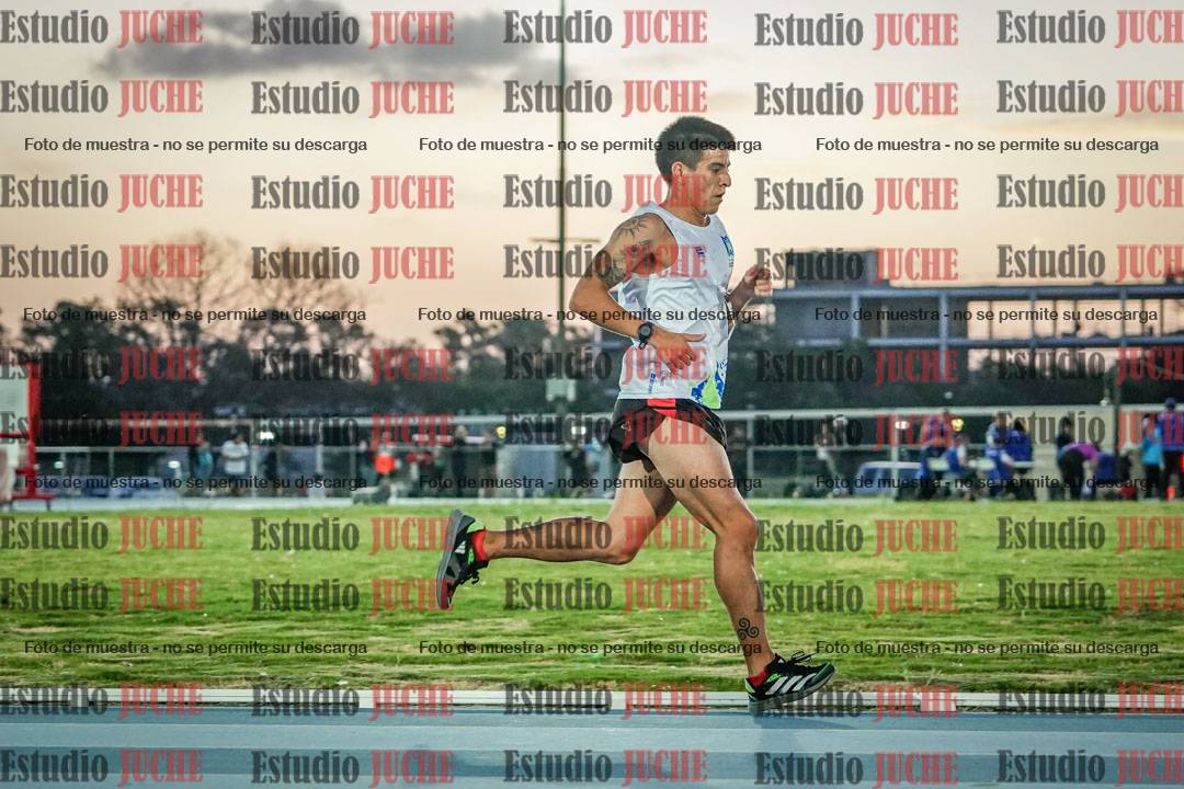 Fotos de los 3000 m llanos de varones