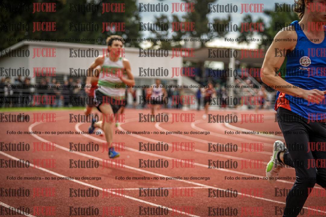 Fotos de los 400 m llanos de varones