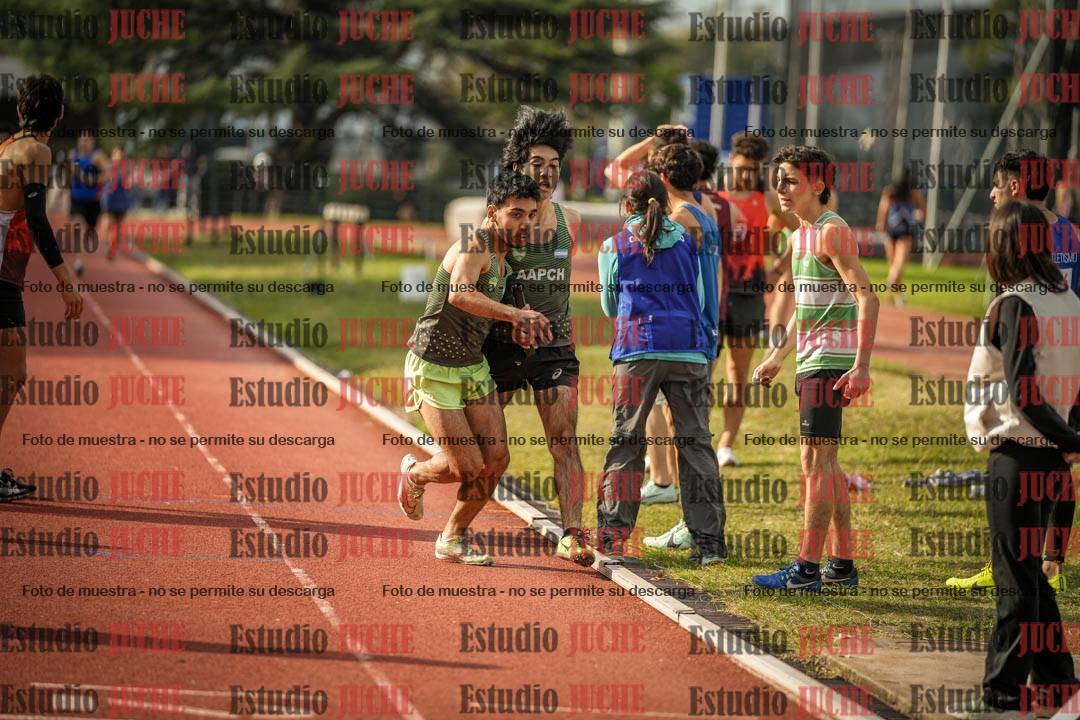 Fotos de las postas 4x400 m llanos de varones