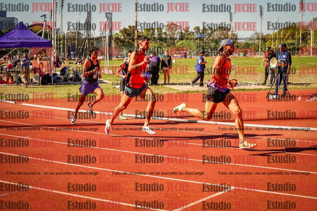 Fotos de los 800 m llanos de varones